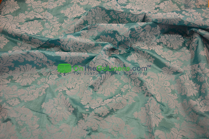 Tablecloth 90 Round / Aqua on White