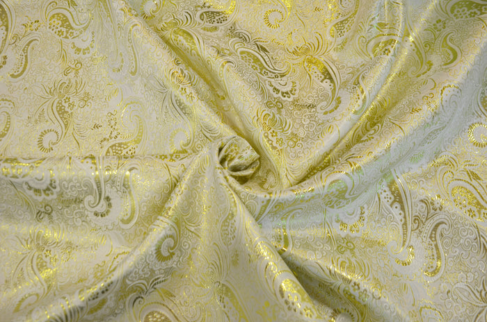Oriental Metallic Paisley Brocade Table Linens | Silver and Gold Metallic Paisley Brocade Table Linens |