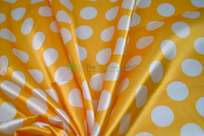 58in x 96in - 8ft Tall / Yellow Back White Dot